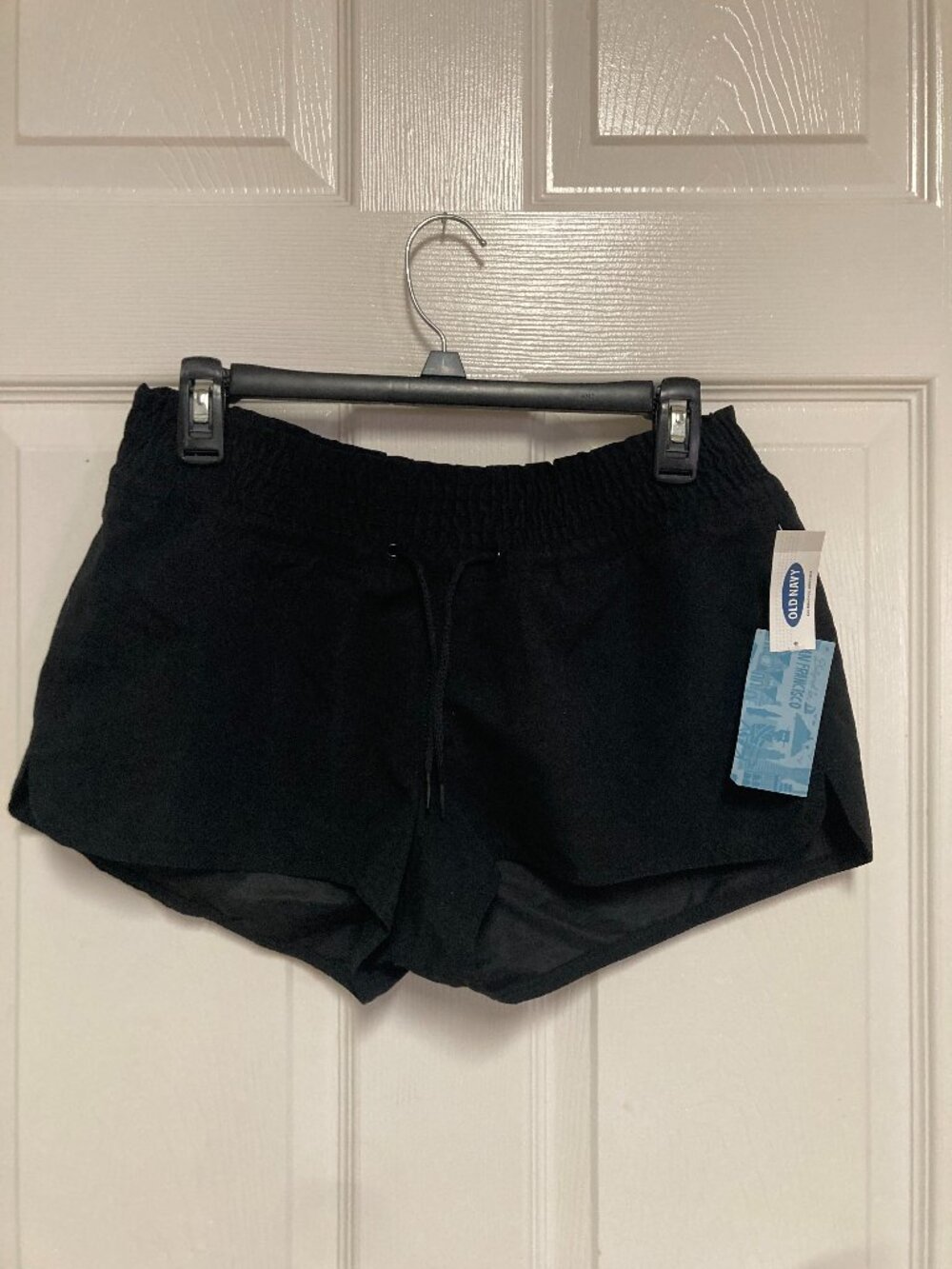 Old Navy Black Athletic Shorts with Drawstring size medium Women's